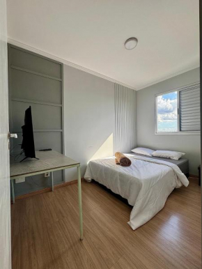 Quarto com Banheiro Privativo em Apartamento - Próximo Aeroporto de Guarulhos